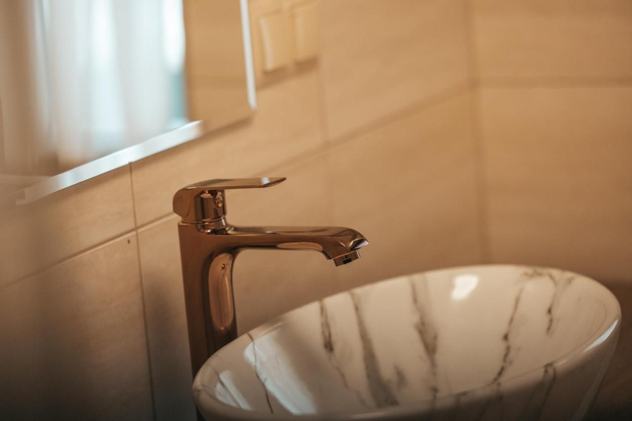 Grand Tatry - Miejsce Na Wyjatkowy Dla Ciebie I Twojej Rodziny! - Sauna I Jacuzzi Wliczone W Cene Pobytu -10 Minut Pieszo Od Term Bania Apartment
